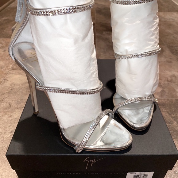 Giuseppe Zanotti Harmony crystal heels - Picture 1 of 5